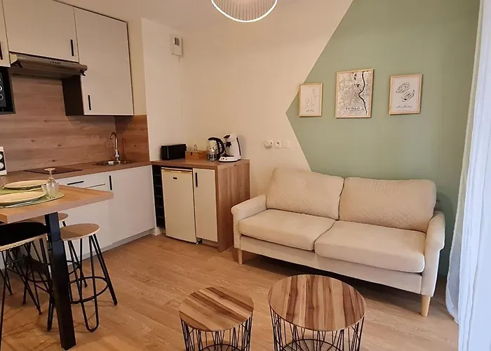 Coquet T2 Pied Bordeaux *